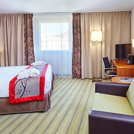 Holiday Inn Toulon City Centre By Ihg Exterior foto