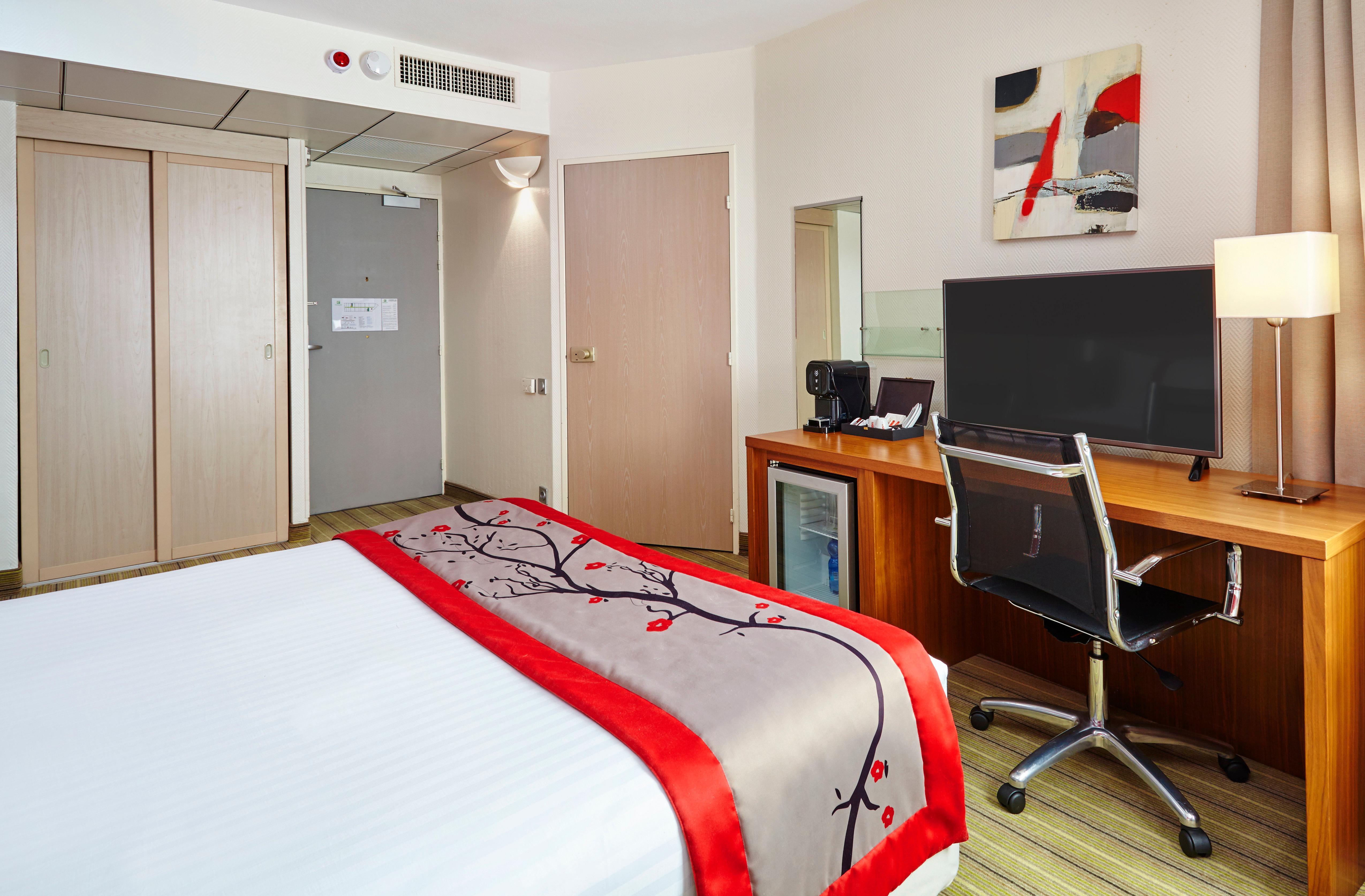 Holiday Inn Toulon City Centre By Ihg Exterior foto
