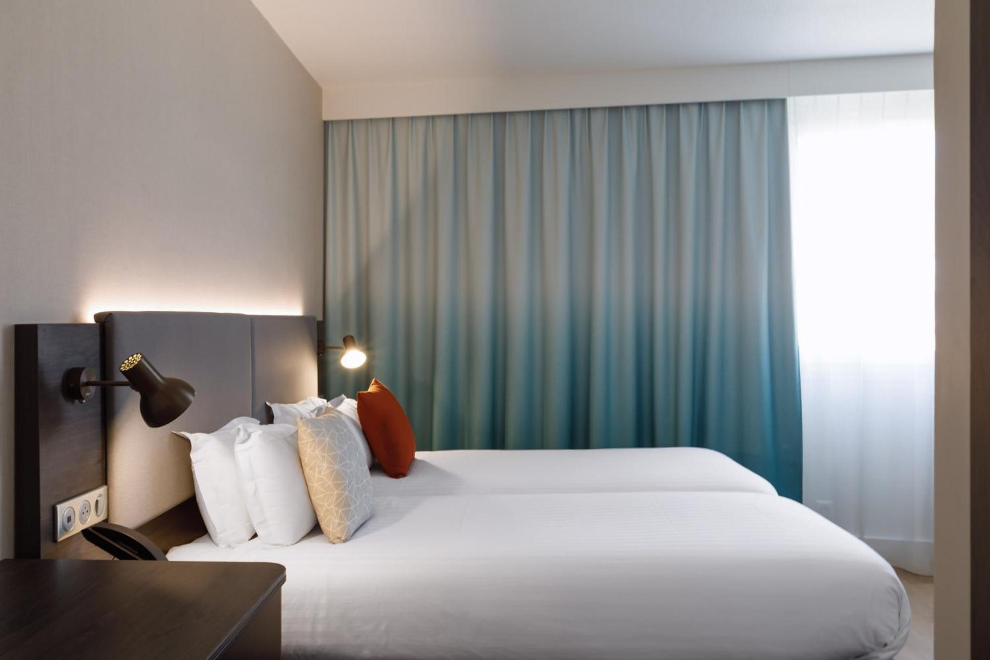 Holiday Inn Toulon City Centre By Ihg Exterior foto