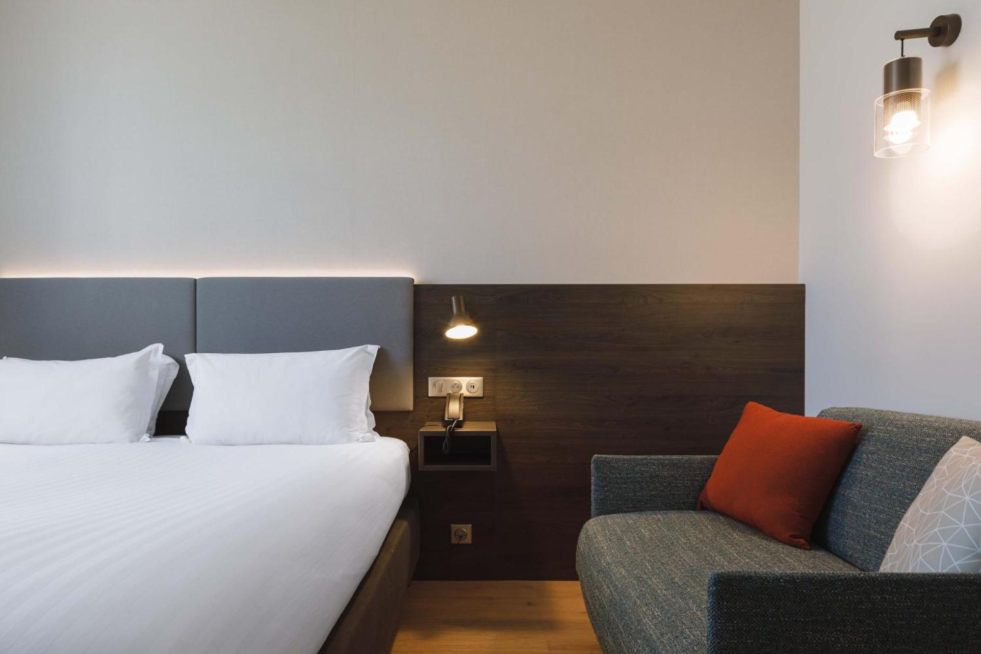 Holiday Inn Toulon City Centre By Ihg Exterior foto