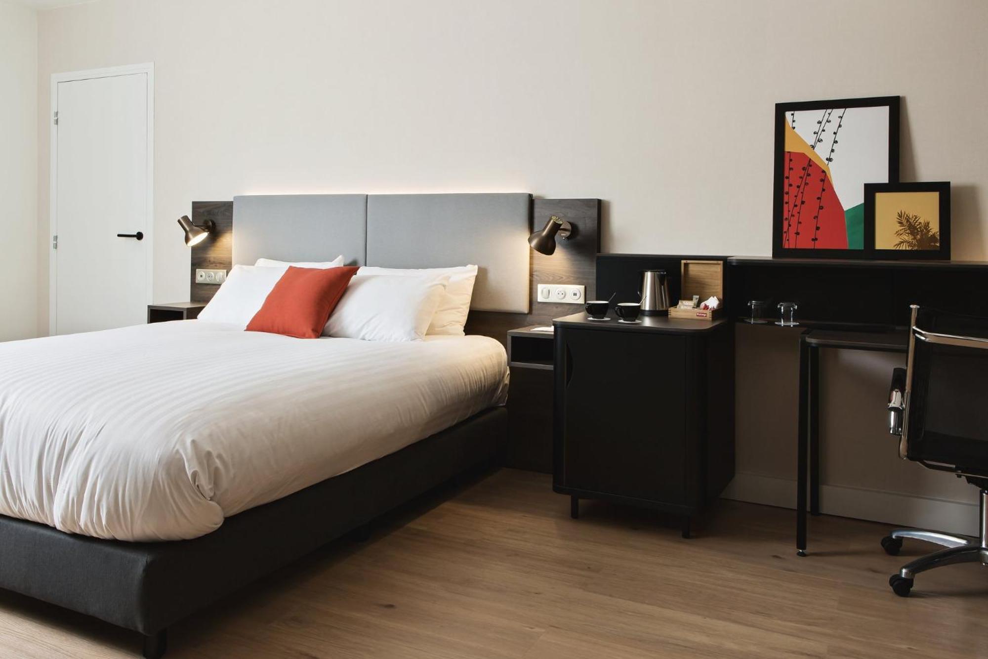 Holiday Inn Toulon City Centre By Ihg Exterior foto